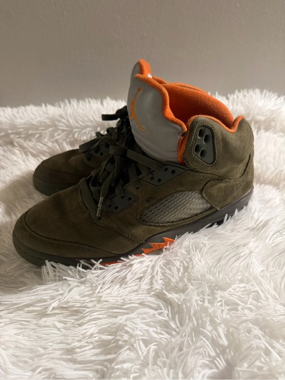 Air Jordan Kids' Olive Green and Orange High-Top Sneakers Men’s Size 8.5